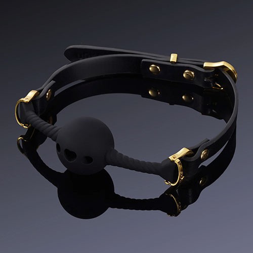 Чёрный кляп «Middle Heart-shaped Breathable Mouth» от «UPKO»   Чёрный кляп «Middle Heart-shaped Breathable Mouth» от «UPKO»