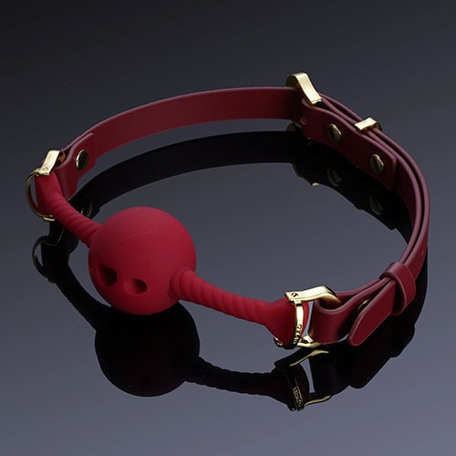 Красный кляп «Middle Heart-shaped Breathable Mouth» от «UPKO»  Красный кляп «Middle Heart-shaped Breathable Mouth» от «UPKO»