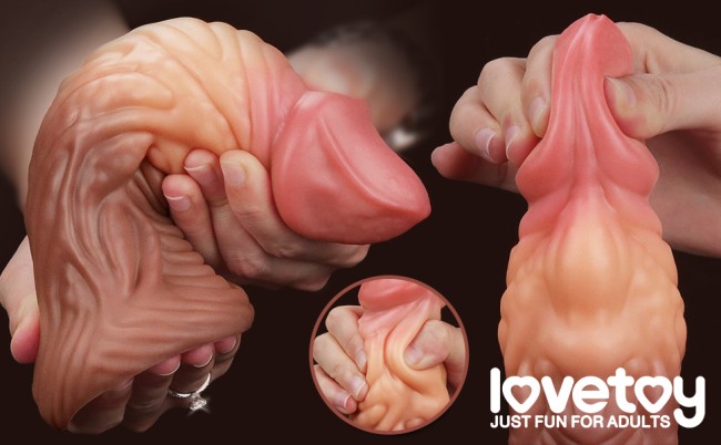 Фаллоимитатор «Platinum Silicone Plug 7.0» от «Lovetoy»  (16,5 см)