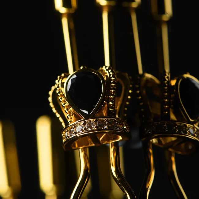 Зажимы на соски «Crown chain nipple clamps» от «UPKO»  Зажимы на соски «Crown chain nipple clamps» от «UPKO»