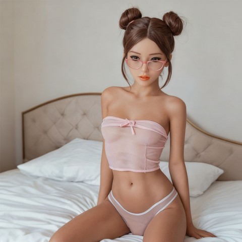 Реалистичная секс-кукла Мия (140 см, 23 кг) от «CompanionX»