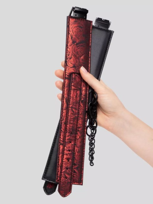 Комплект для фиксации на матрасе «Sweet Anticipation» от «Fifty Shades of Grey»