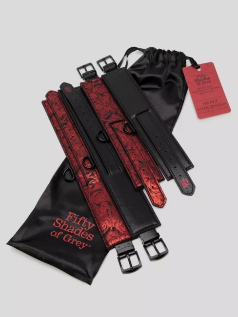 Комплект для фиксации на матрасе «Sweet Anticipation» от «Fifty Shades of Grey»