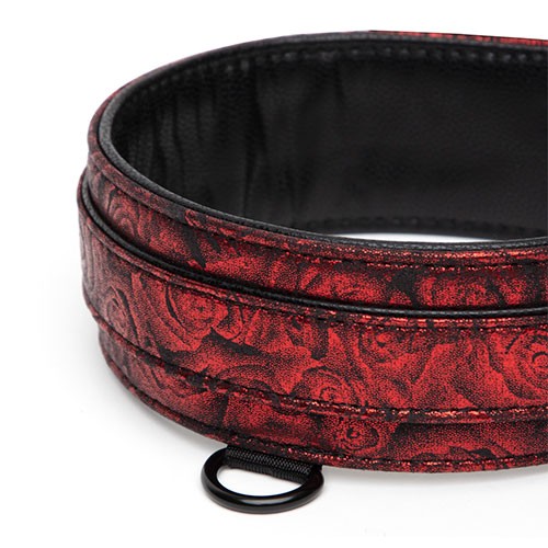 Стильный ошейник с поводком «Reversible Faux Leather Collar and Lead» от «Fifty Shades of Grey» Стильный ошейник с поводком «Reversible Faux Leather Collar and Lead» от «Fifty Shades of Grey»