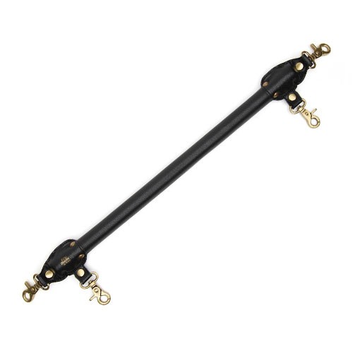 Черная распорка для ног «Bound to You Faux Leather Spreader Bar» от «Fifty Shades of Grey» - 50,8 см Черная распорка для ног «Bound to You Faux Leather Spreader Bar» от «Fifty Shades of Grey» - 50,8 см