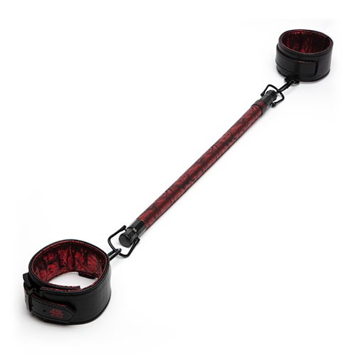 Распорка для ног «Reversible Restraint Bar with Cuffs» от «Fifty Shades of Grey» Распорка для ног «Reversible Restraint Bar with Cuffs» от «Fifty Shades of Grey»