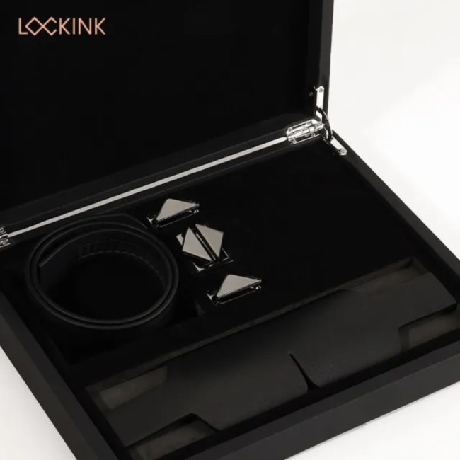 Чёрный набор БДСМ «Blindfold Kit» от «LOCKINK» Чёрный набор БДСМ «Blindfold Kit» от «LOCKINK»