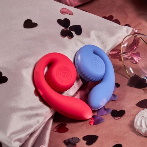 Двойной стимулятор точки G «Snail GIZI Lite juicy blueberry» от «SVibe» (голубой) Двойной стимулятор точки G «Snail GIZI Lite juicy blueberry» от «SVibe» (голубой)