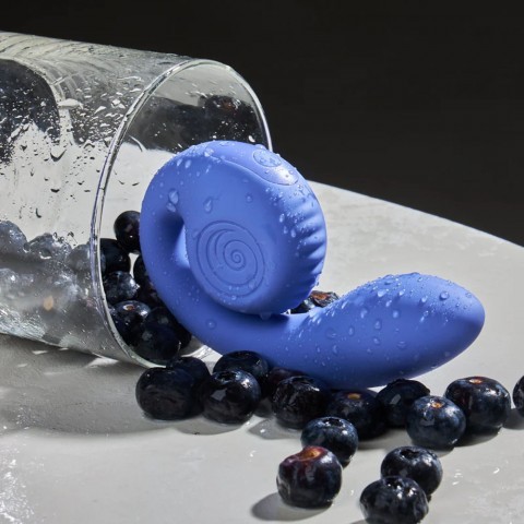 Двойной стимулятор точки G «Snail GIZI Lite juicy blueberry» от «SVibe» (голубой) Двойной стимулятор точки G «Snail GIZI Lite juicy blueberry» от «SVibe» (голубой)