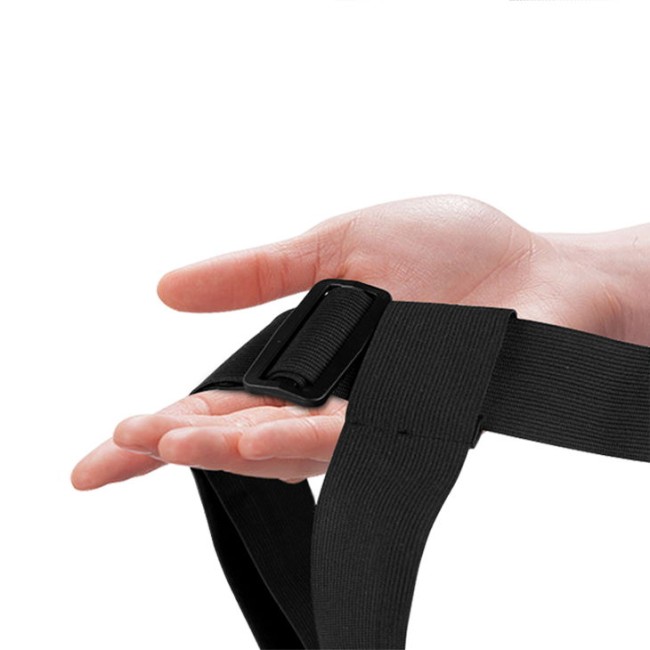 Женский страпон на трусиках (15.5 см) Женский страпон на трусиках (15.5 см)