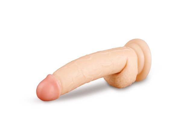 Реалистичный фаллоимитатор с присоской (14,5 см) 