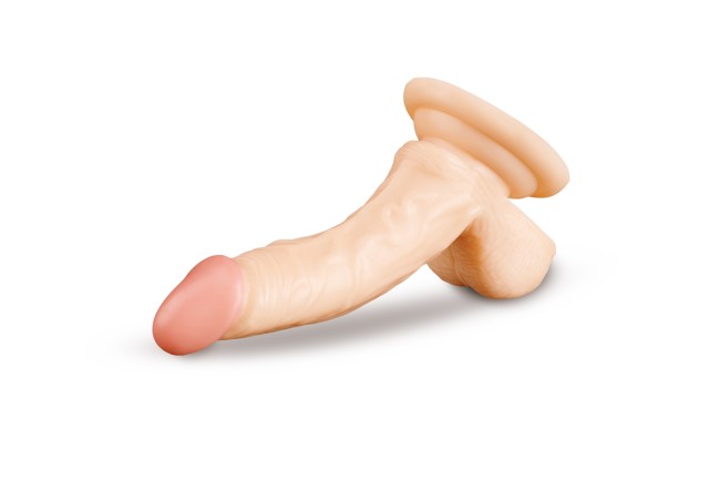 Реалистичный фаллоимитатор на присоске (13,5 см) 