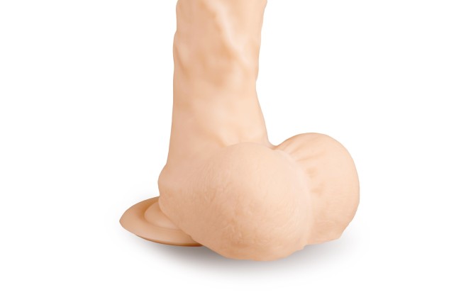 Большой фаллоимитатор-реалистик с присоскй (19 см)