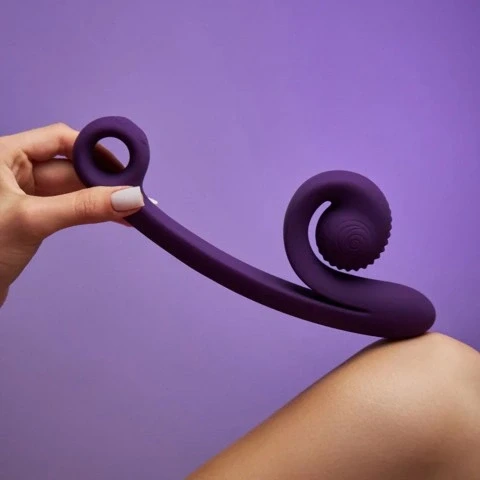Вибратор для двойной стимуляции «Snail CURVE» от «SVibe» (фиолетовый) Вибратор для двойной стимуляции «Snail CURVE» от «SVibe» (фиолетовый)