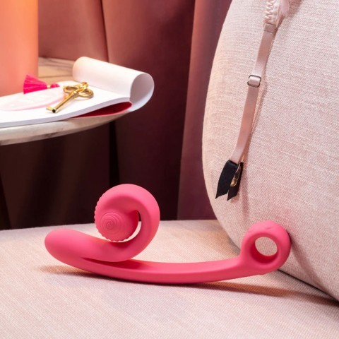 Вибратор для двойной стимуляции «Snail CURVE» от «SVibe» (розовый) Вибратор для двойной стимуляции «Snail CURVE» от «SVibe» (розовый)