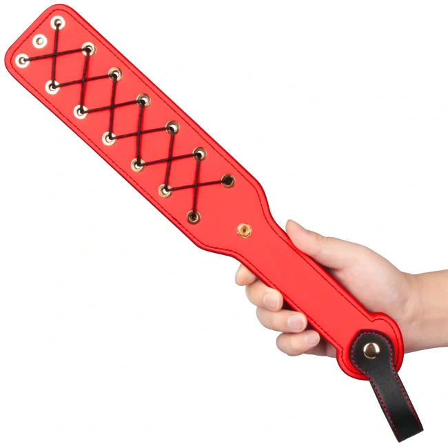 Красный паддл с шнуровкой «Rebellion Reign Rope Paddle» от «Lovetoy» Красный паддл с шнуровкой «Rebellion Reign Rope Paddle» от «Lovetoy»
