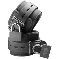 Широкие наручники с замками от «Tom Of Finland»