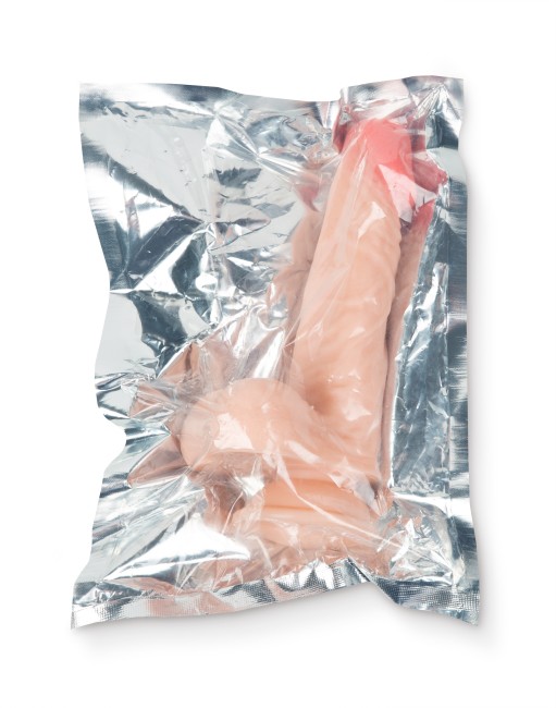 Реалистичный фаллоимитатор с присоской (16 см) 