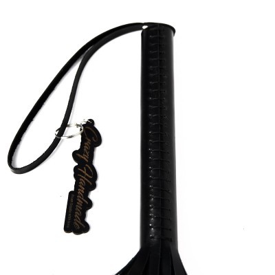 Флоггер из черной кожи с прошивкой от «Crazy Handmade» CH-4015