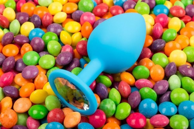 Большая силиконовая пробка с кристаллом Большая силиконовая пробка с кристаллом